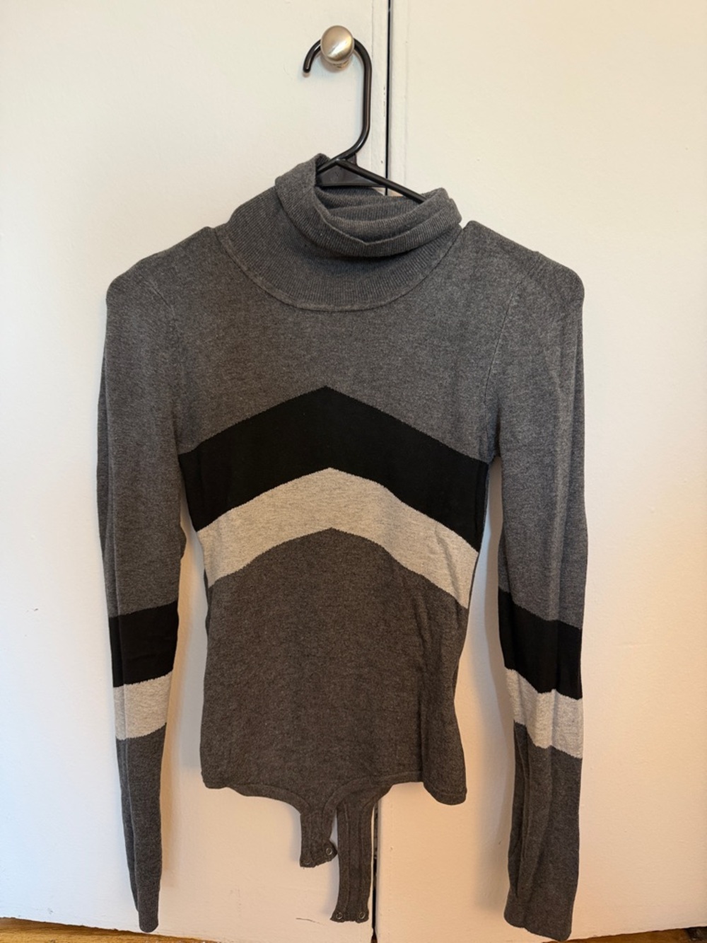 Grey Chevron Colorblock Turtleneck Sweater